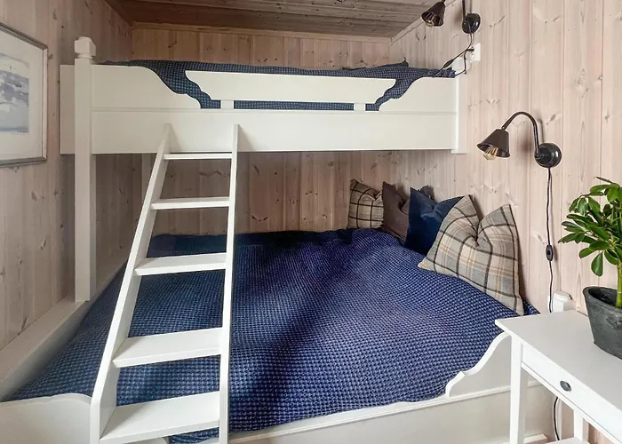 Holiday home Cozy In With Sauna Sjusjoen