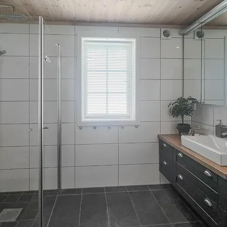 Cozy In With Sauna 度假居 *